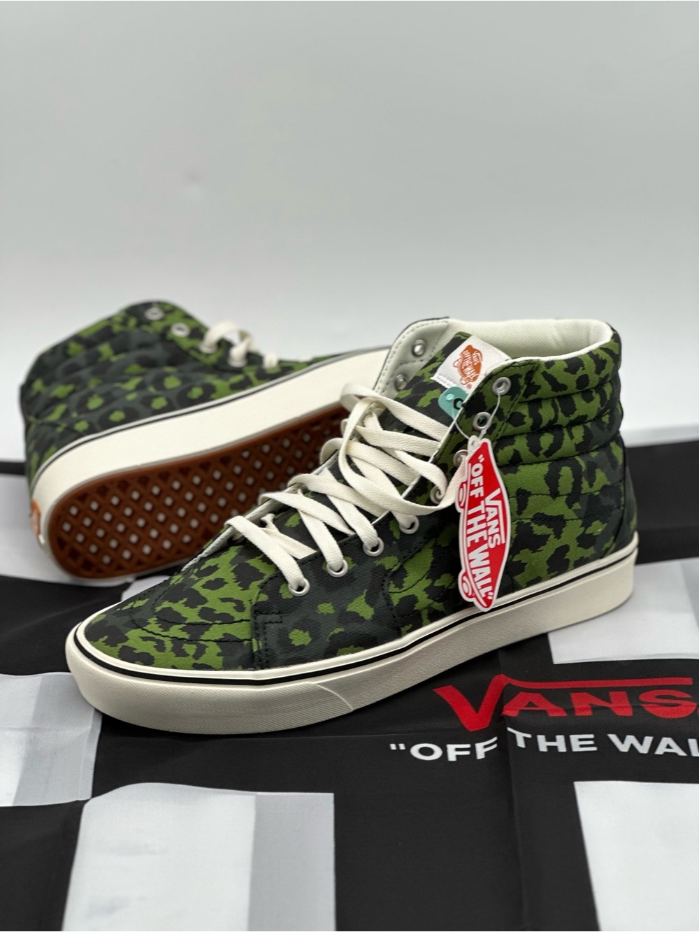 Vans Sk8-Hi Sneakers in Green and Black Leopard Print - Picture 9 of 10